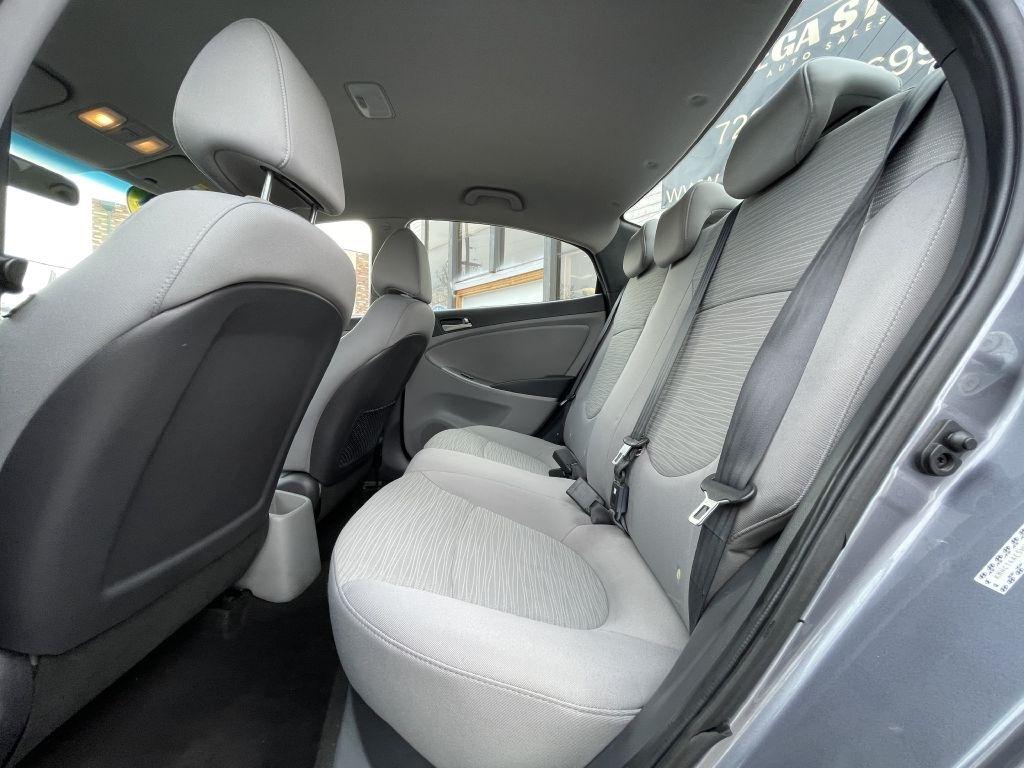 Hyundai Accent SE 4-Door 6A 2017
