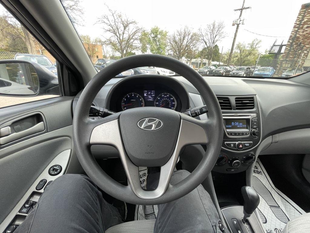 Hyundai Accent SE 4-Door 6A 2017