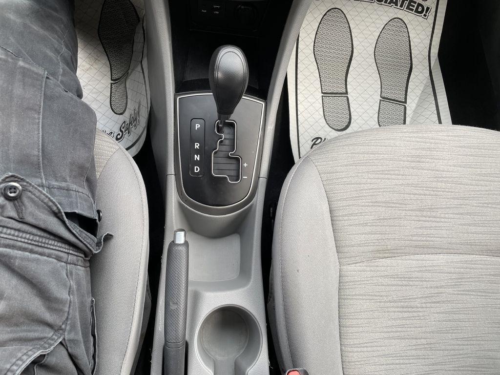 Hyundai Accent SE 4-Door 6A 2017