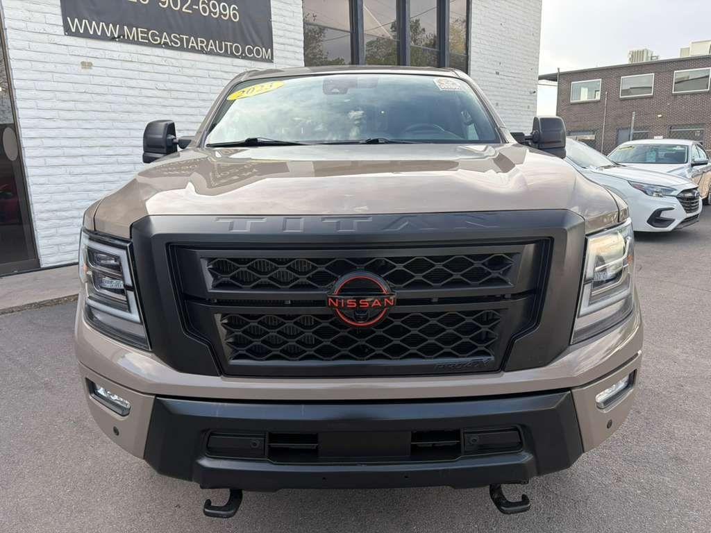Nissan Titan XD SL Crew Cab 4WD 2023