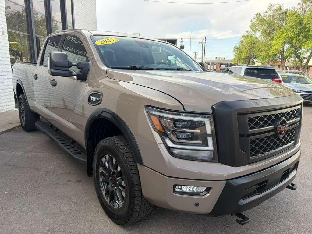 Nissan Titan XD SL Crew Cab 4WD 2023