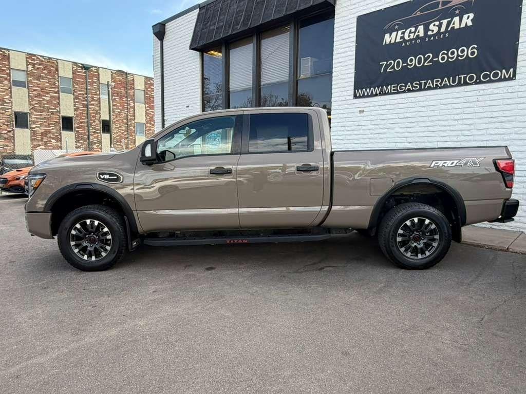 Nissan Titan XD SL Crew Cab 4WD 2023