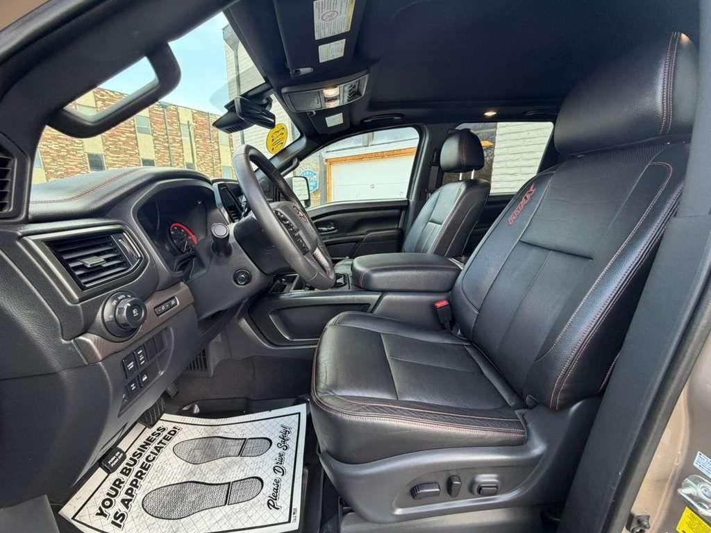 Nissan Titan XD SL Crew Cab 4WD 2023