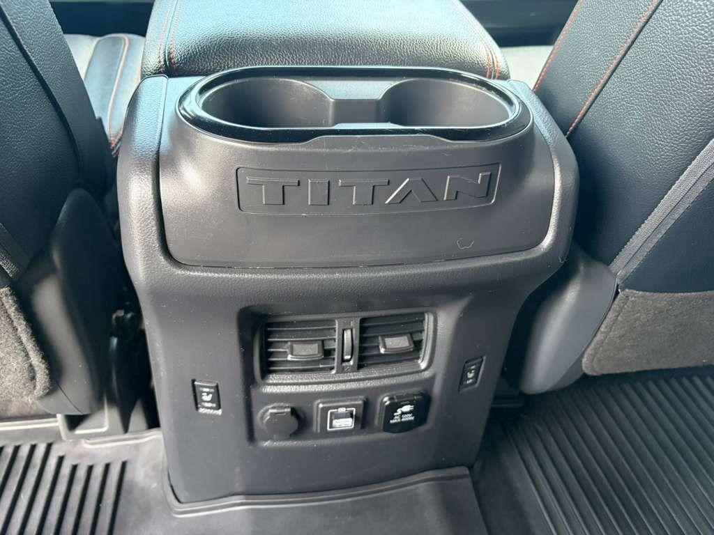 Nissan Titan XD SL Crew Cab 4WD 2023