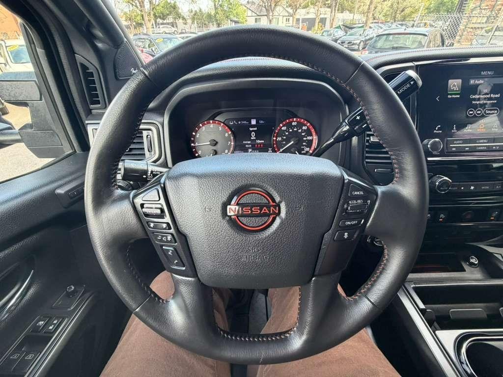 Nissan Titan XD SL Crew Cab 4WD 2023
