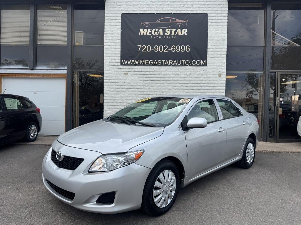 Toyota Corolla Base 5-Speed MT 2010