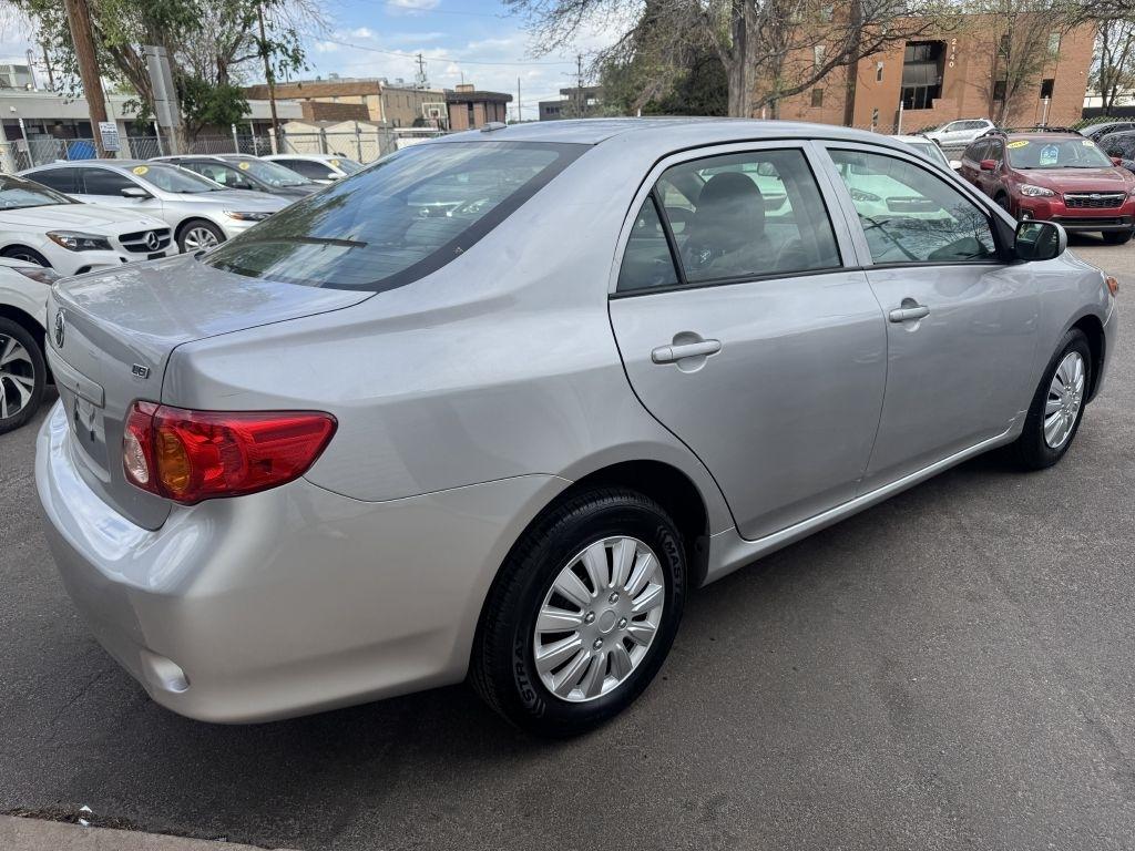 Toyota Corolla Base 5-Speed MT 2010