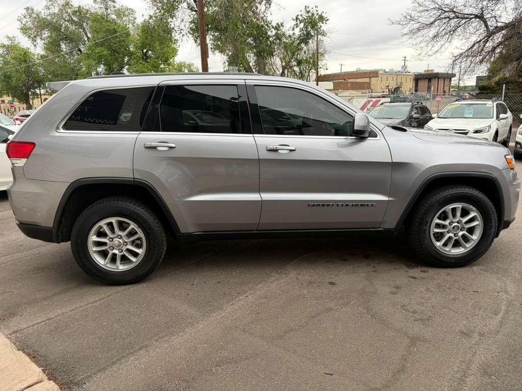 Jeep Grand Cherokee Laredo 4WD 2019
