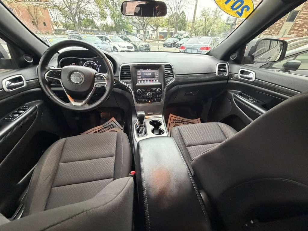 Jeep Grand Cherokee Laredo 4WD 2019