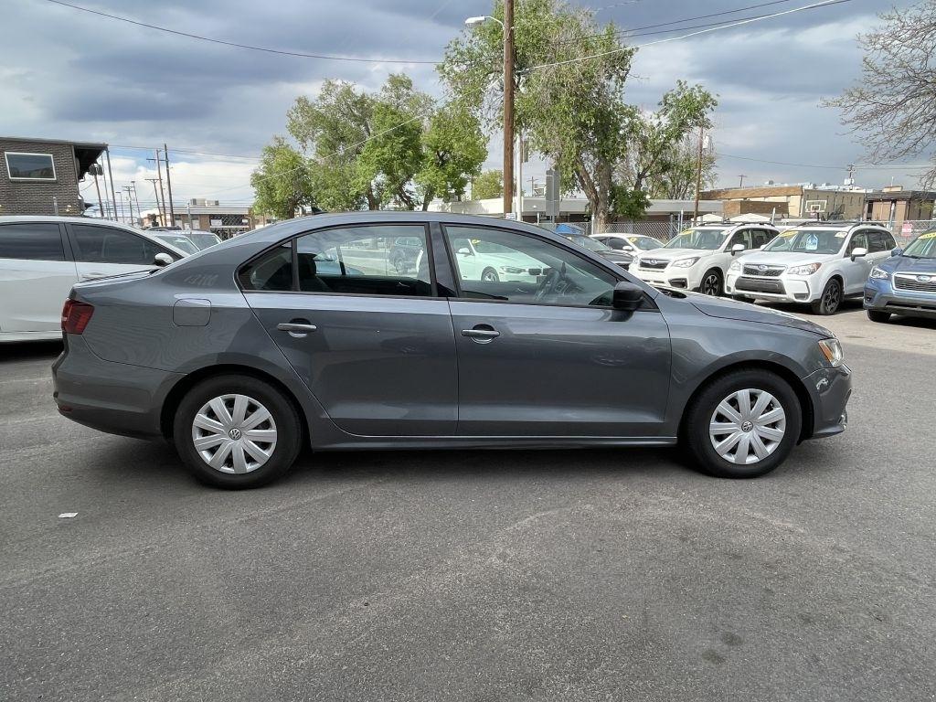 Volkswagen Jetta 1.4T S 6A 2016