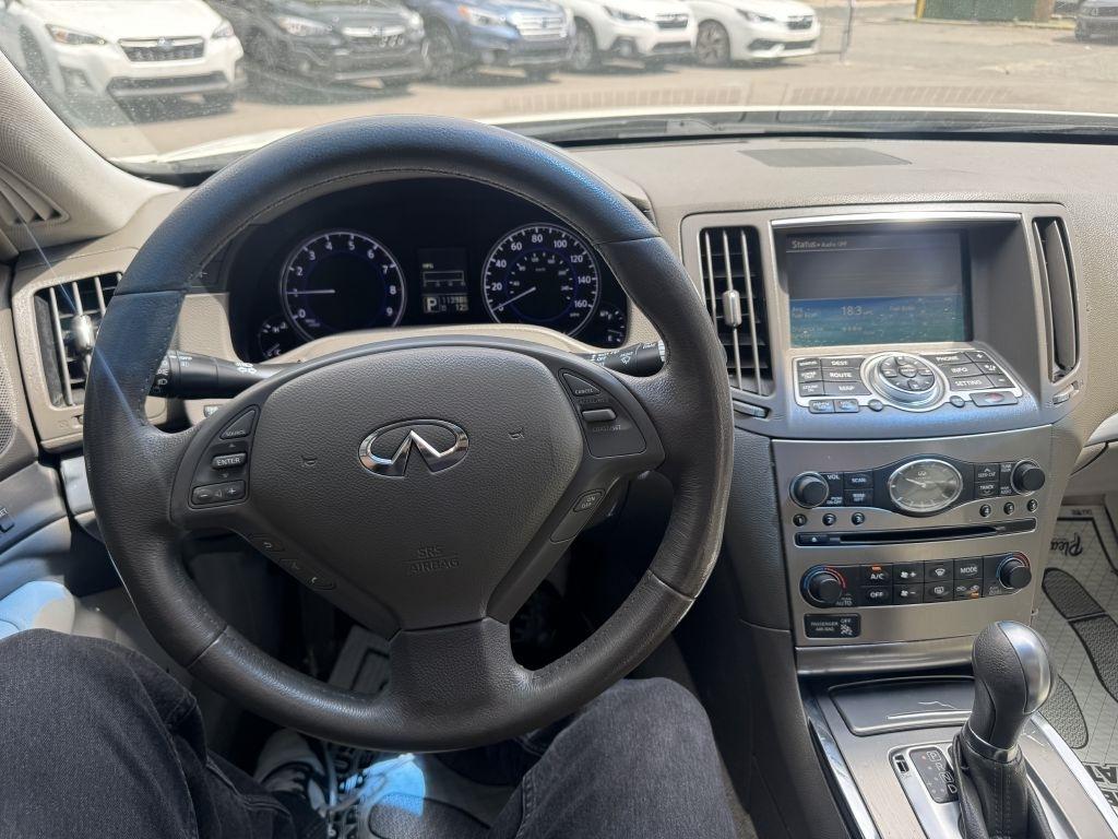 Infiniti G Sedan G37x AWD 2011