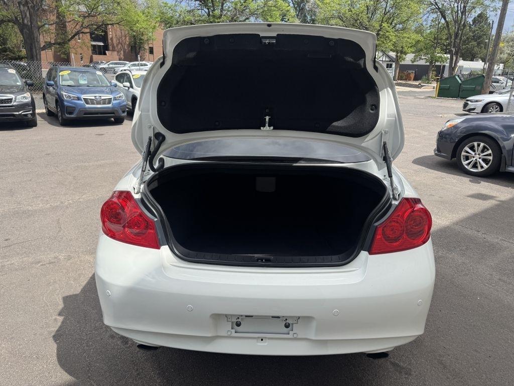 Infiniti G Sedan G37x AWD 2011