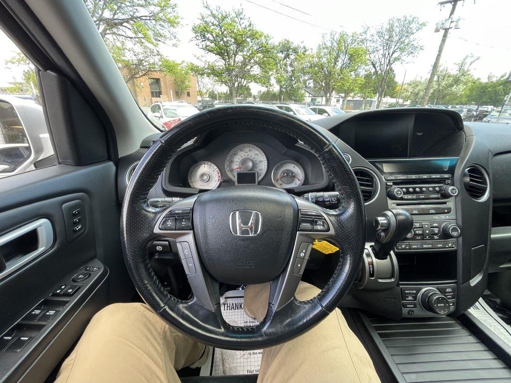 Honda Pilot Touring 4WD 5-Spd AT with DVD 2013