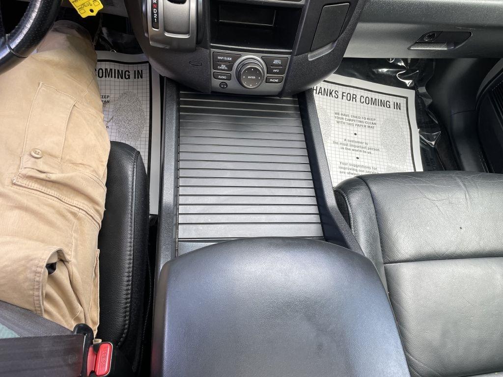 Honda Pilot Touring 4WD 5-Spd AT with DVD 2013