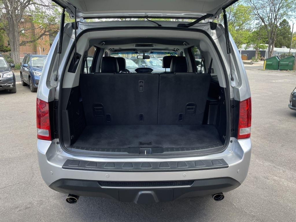Honda Pilot Touring 4WD 5-Spd AT with DVD 2013