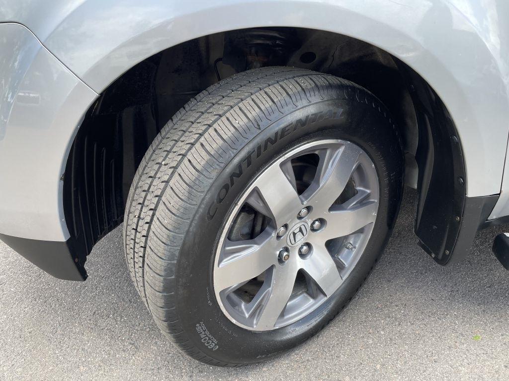 Honda Pilot Touring 4WD 5-Spd AT with DVD 2013
