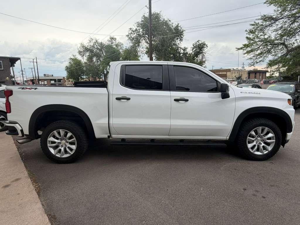Chevrolet Silverado 1500 Custom Crew Cab Long Box 4WD 2020