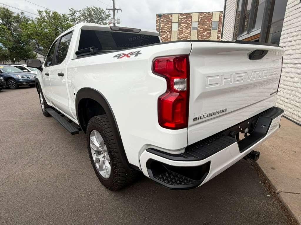 Chevrolet Silverado 1500 Custom Crew Cab Long Box 4WD 2020