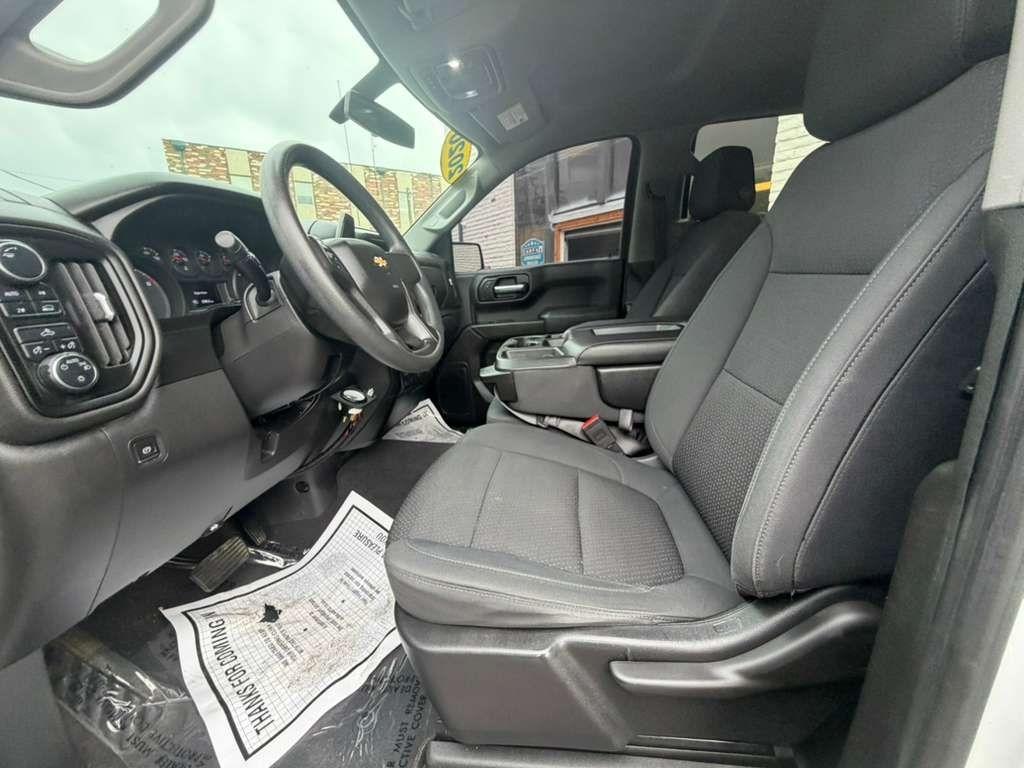 Chevrolet Silverado 1500 Custom Crew Cab Long Box 4WD 2020