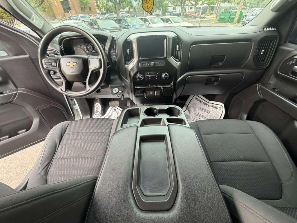 Chevrolet Silverado 1500 Custom Crew Cab Long Box 4WD 2020