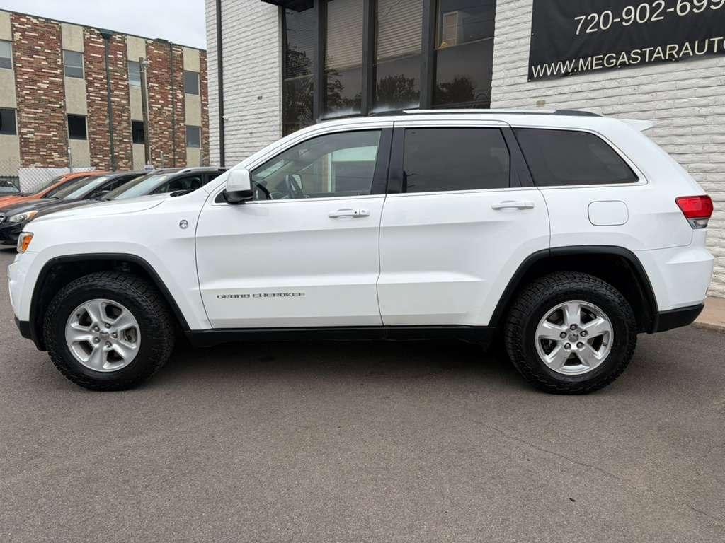 Jeep Grand Cherokee Laredo 4WD 2016