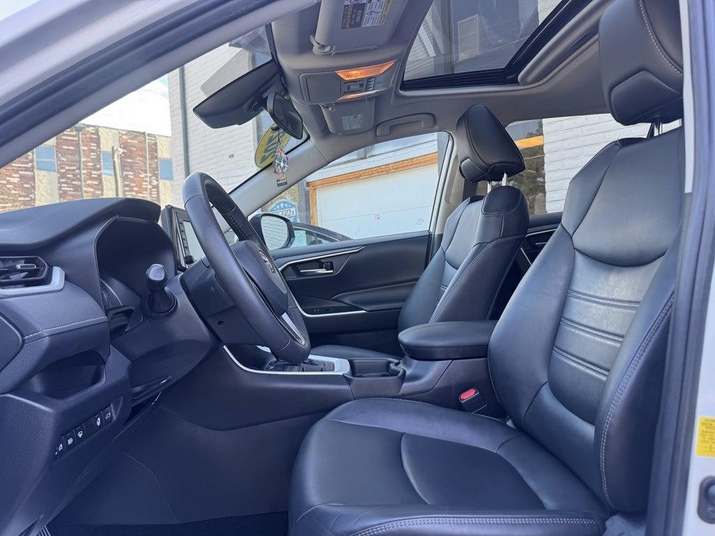 Toyota RAV4 XLE Premium AWD 2020