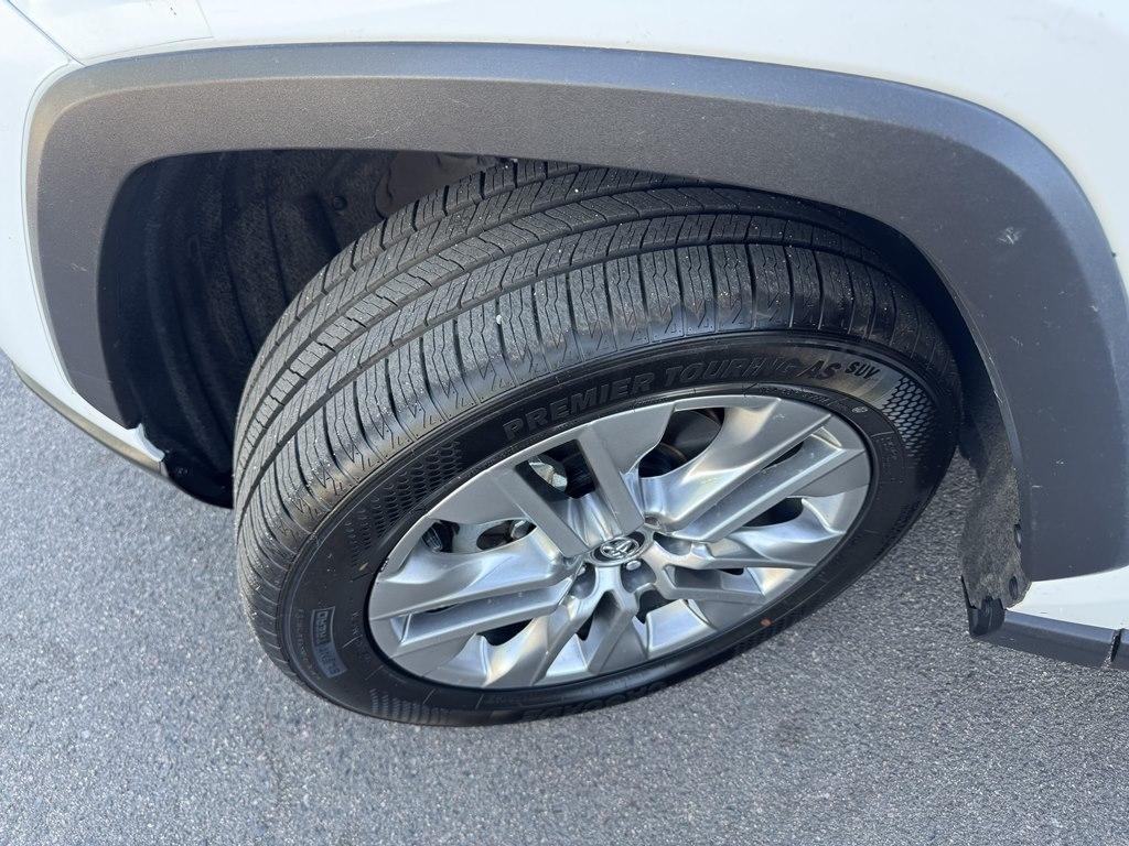 Toyota RAV4 XLE Premium AWD 2020