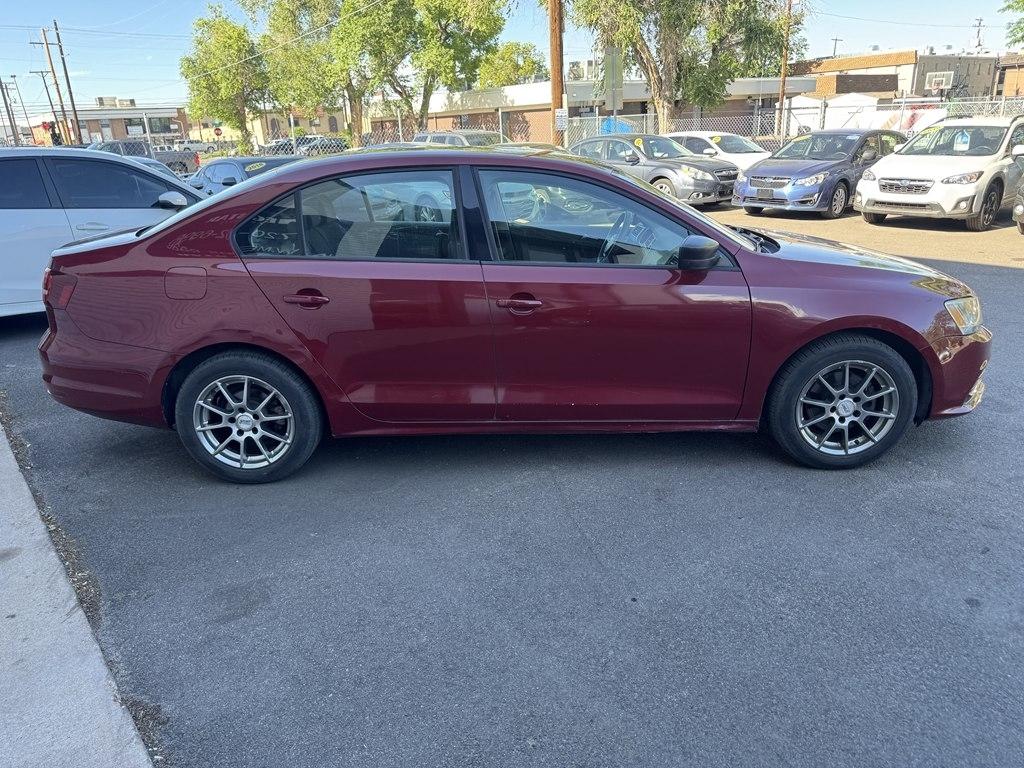 Volkswagen Jetta 1.4T S 6A 2016