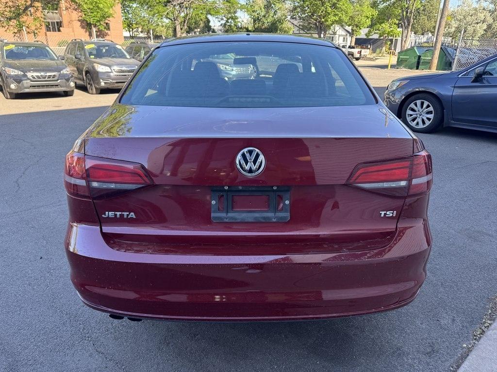 Volkswagen Jetta 1.4T S 6A 2016
