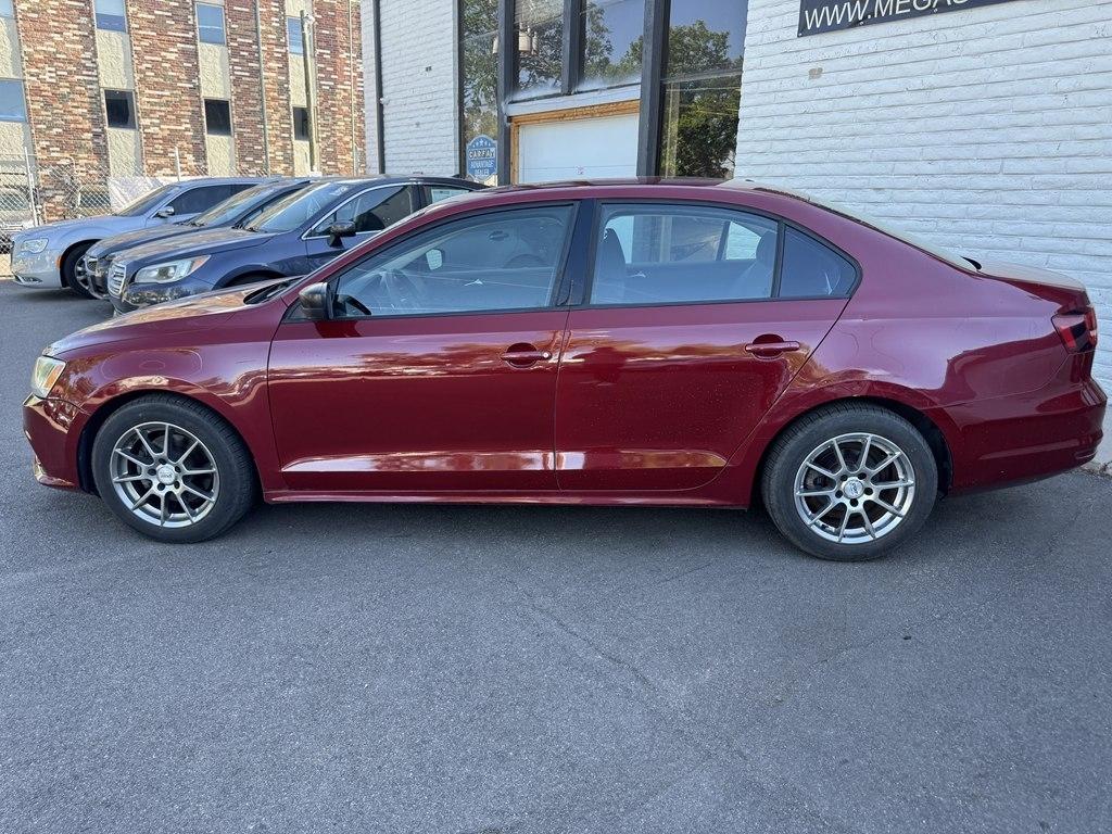 Volkswagen Jetta 1.4T S 6A 2016