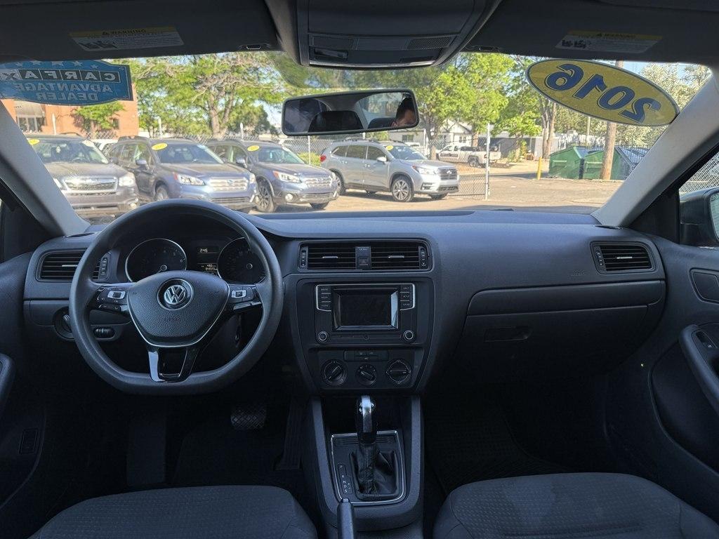 Volkswagen Jetta 1.4T S 6A 2016