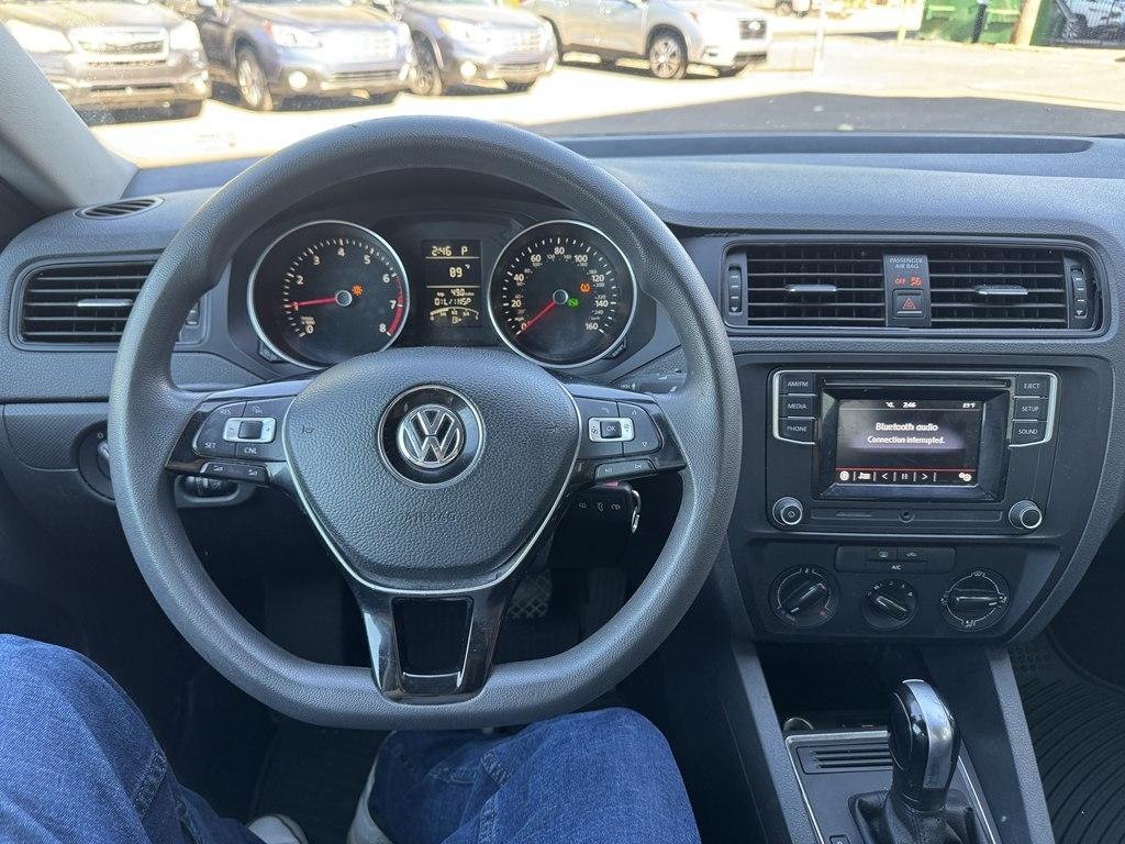 Volkswagen Jetta 1.4T S 6A 2016