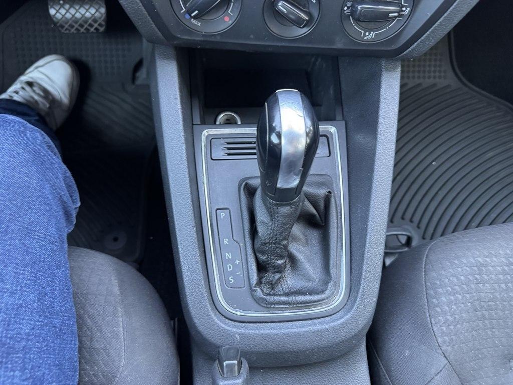 Volkswagen Jetta 1.4T S 6A 2016