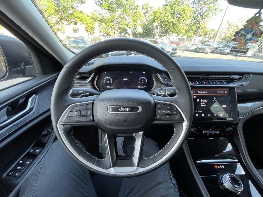 Jeep Grand Cherokee L Laredo 4WD 2023
