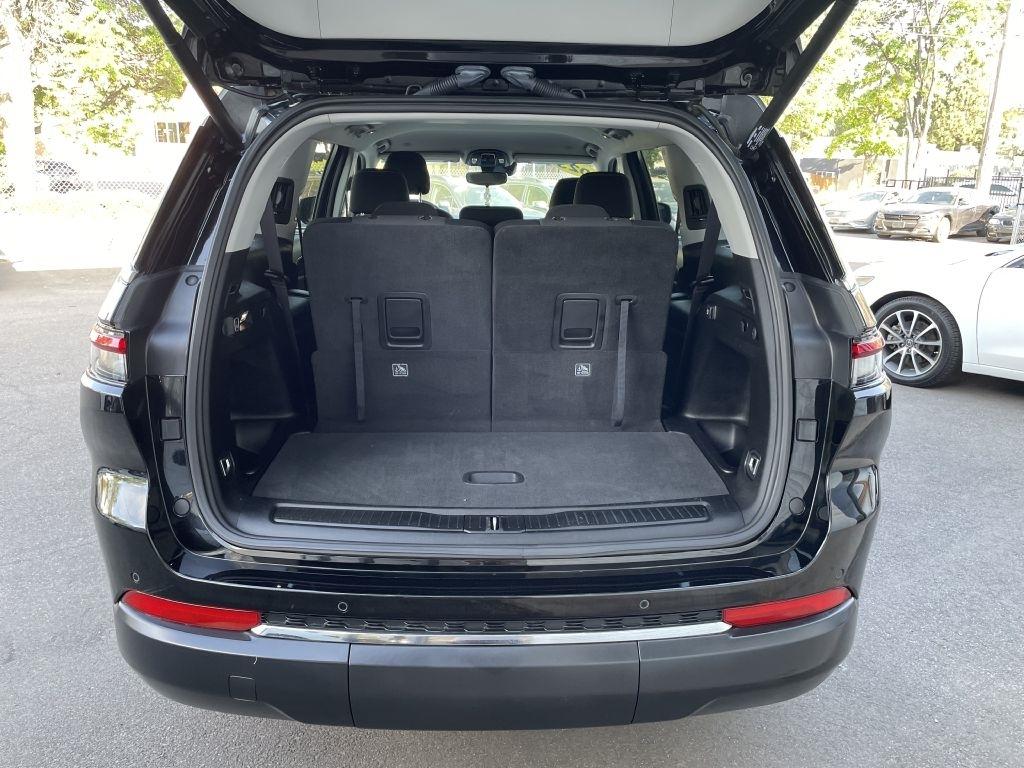 Jeep Grand Cherokee L Laredo 4WD 2023