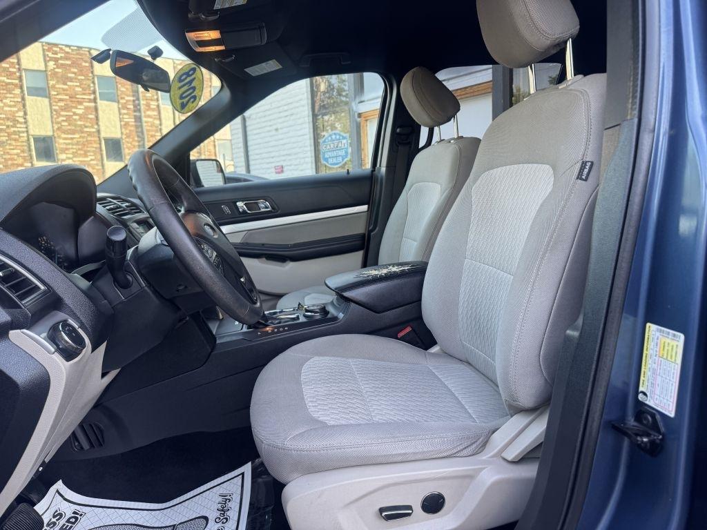 Ford Explorer Base 4WD 2018