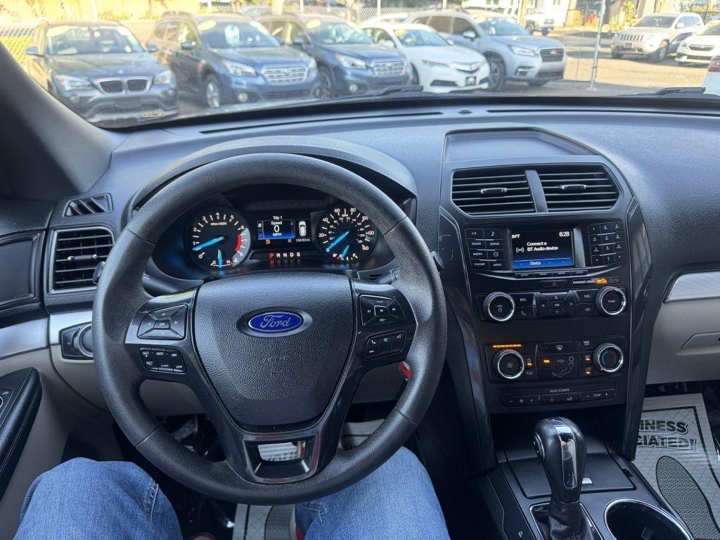 Ford Explorer Base 4WD 2018