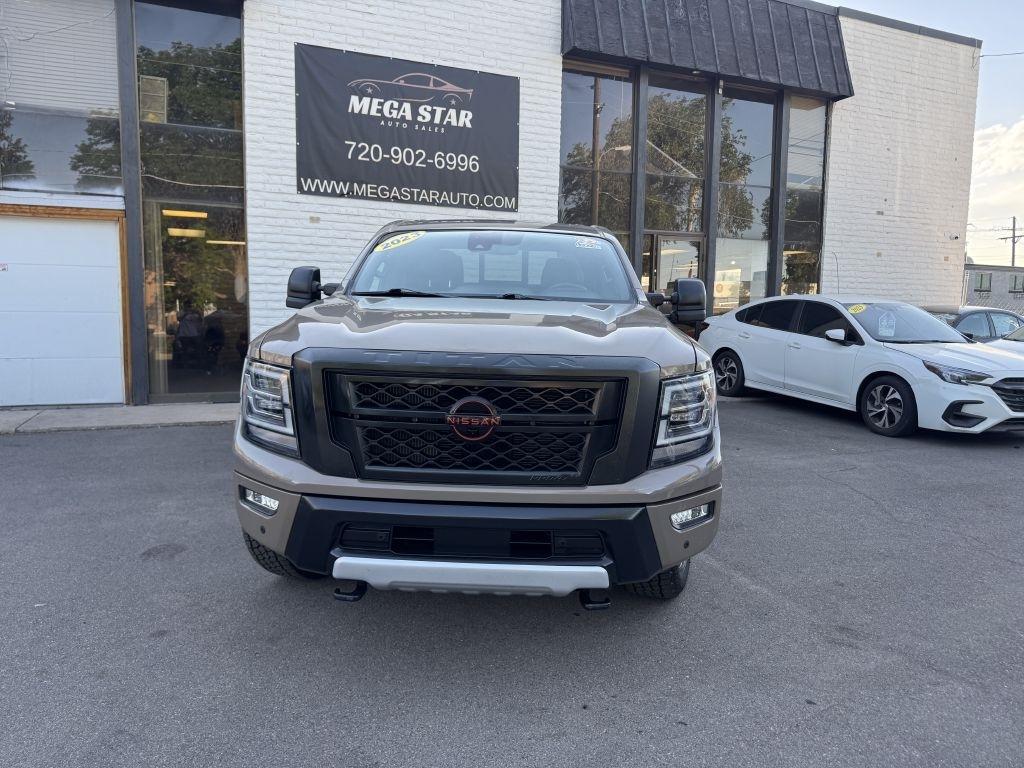 Nissan Titan XD SL Crew Cab 4WD 2023