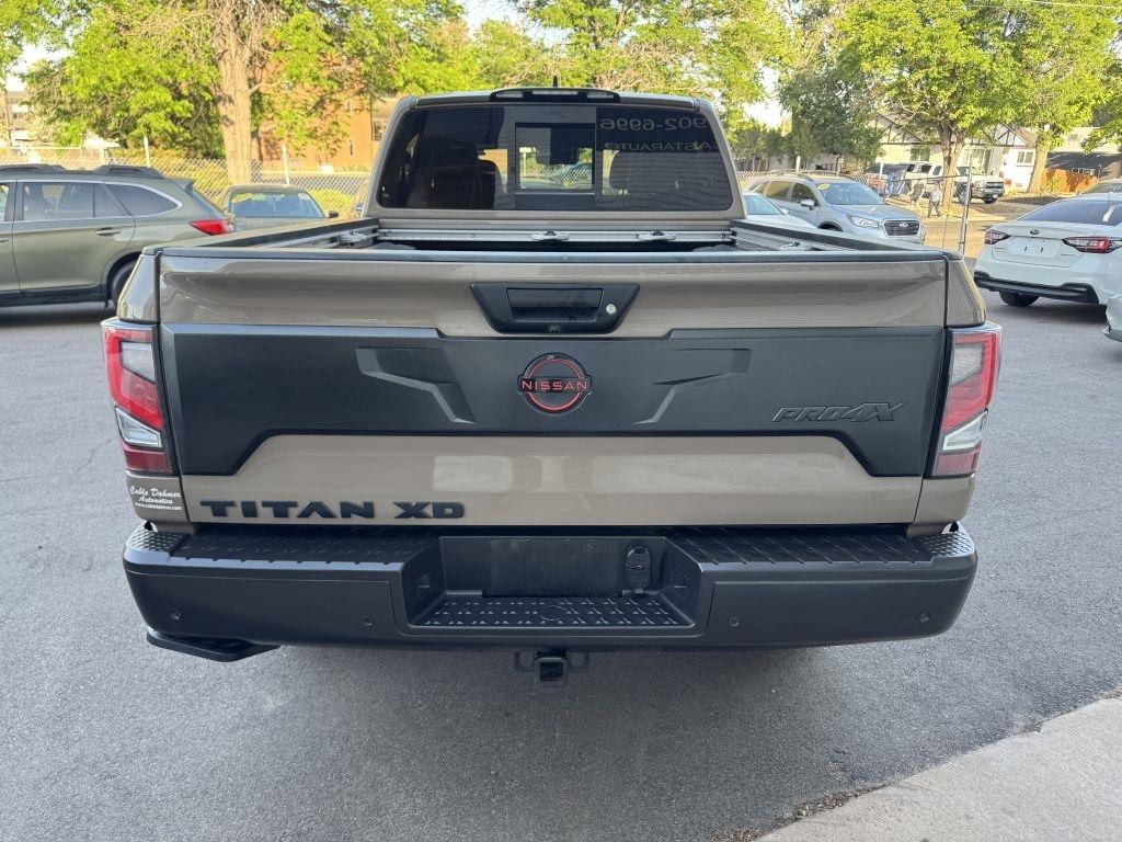 Nissan Titan XD SL Crew Cab 4WD 2023