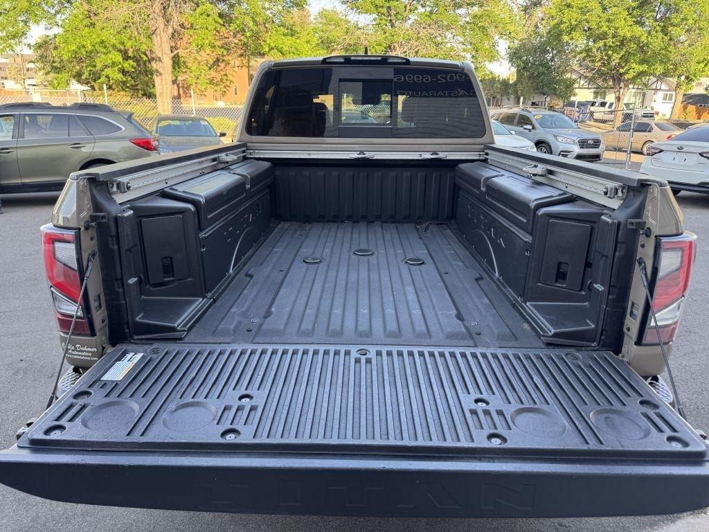Nissan Titan XD SL Crew Cab 4WD 2023