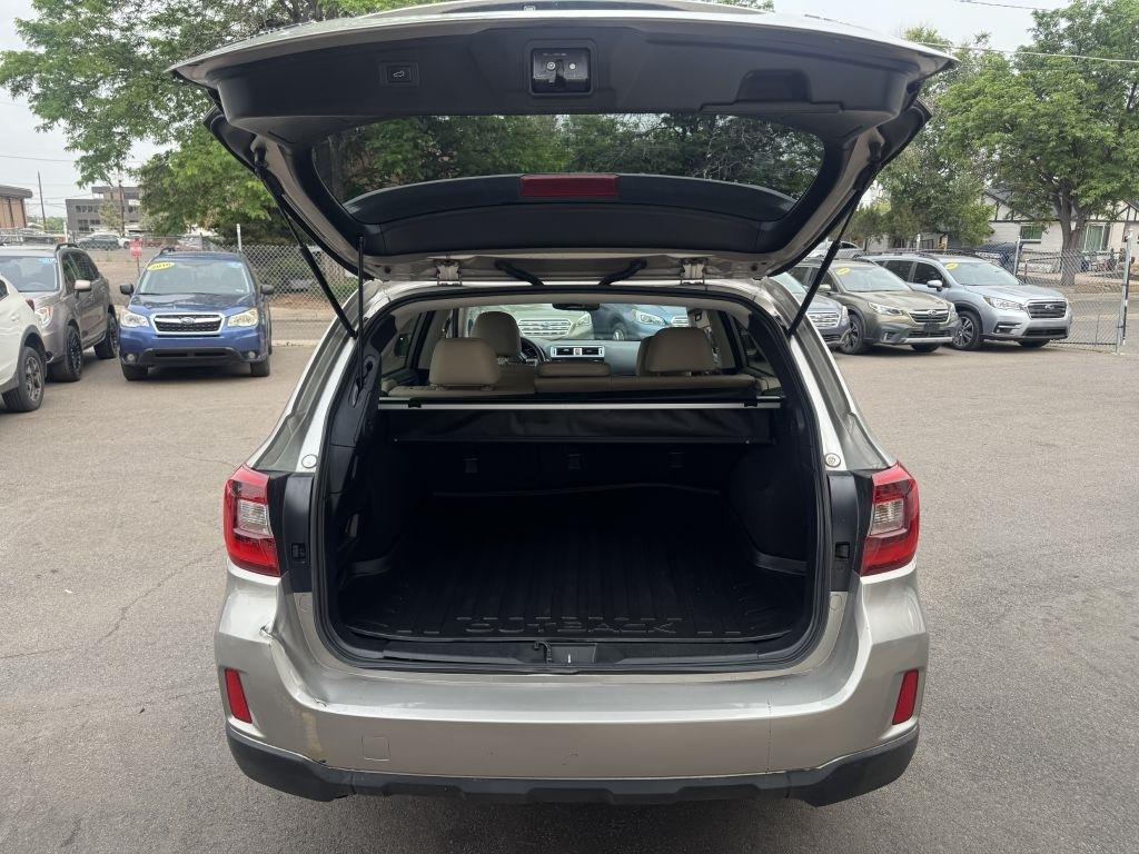 Subaru Outback 2.5i Limited 2015
