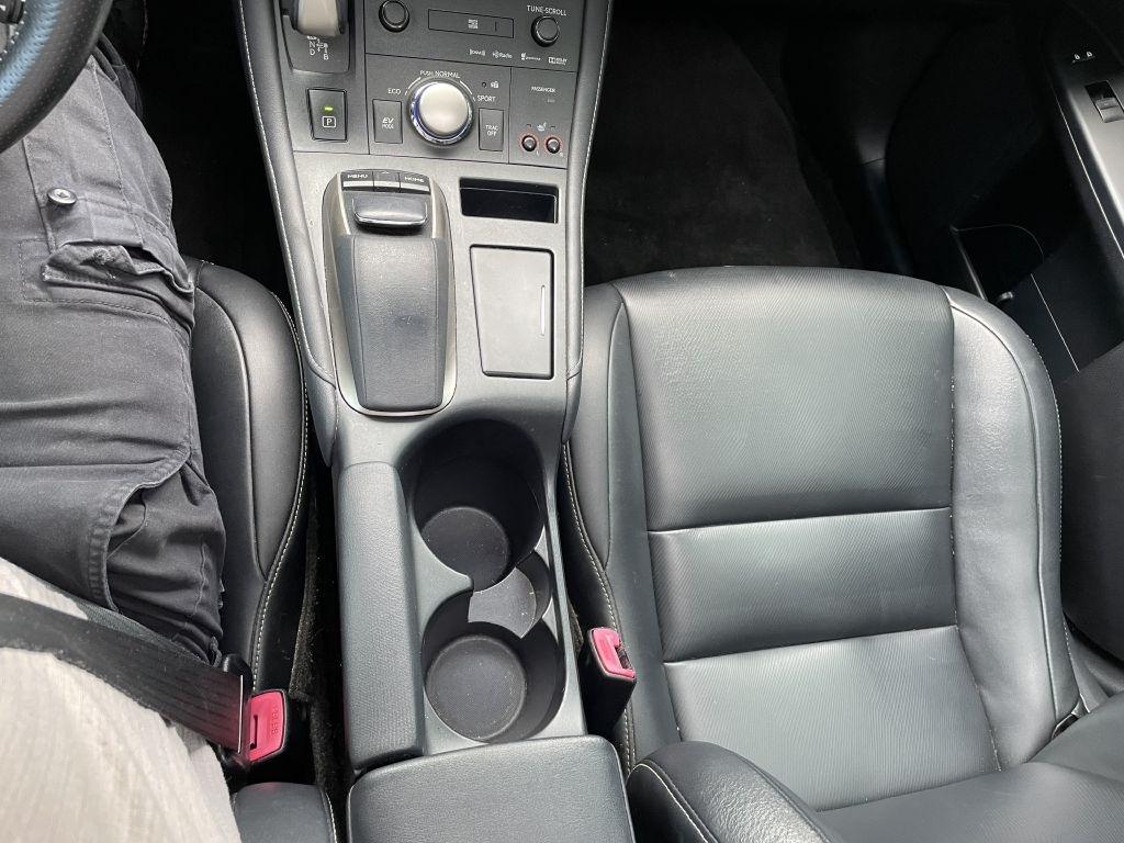 Lexus CT 200h Base 2014