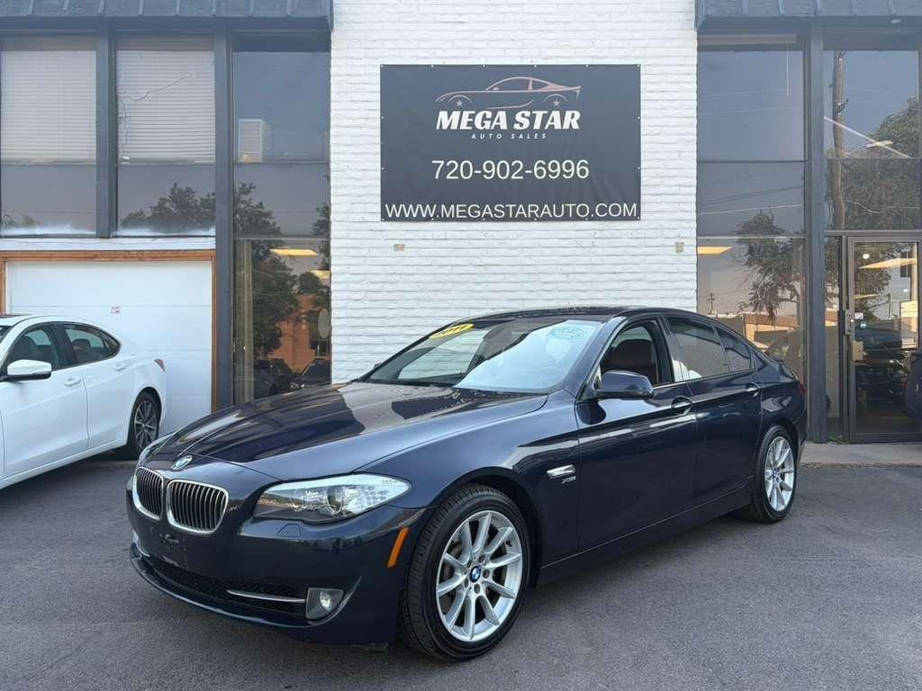 BMW 5-Series 535xi 2011