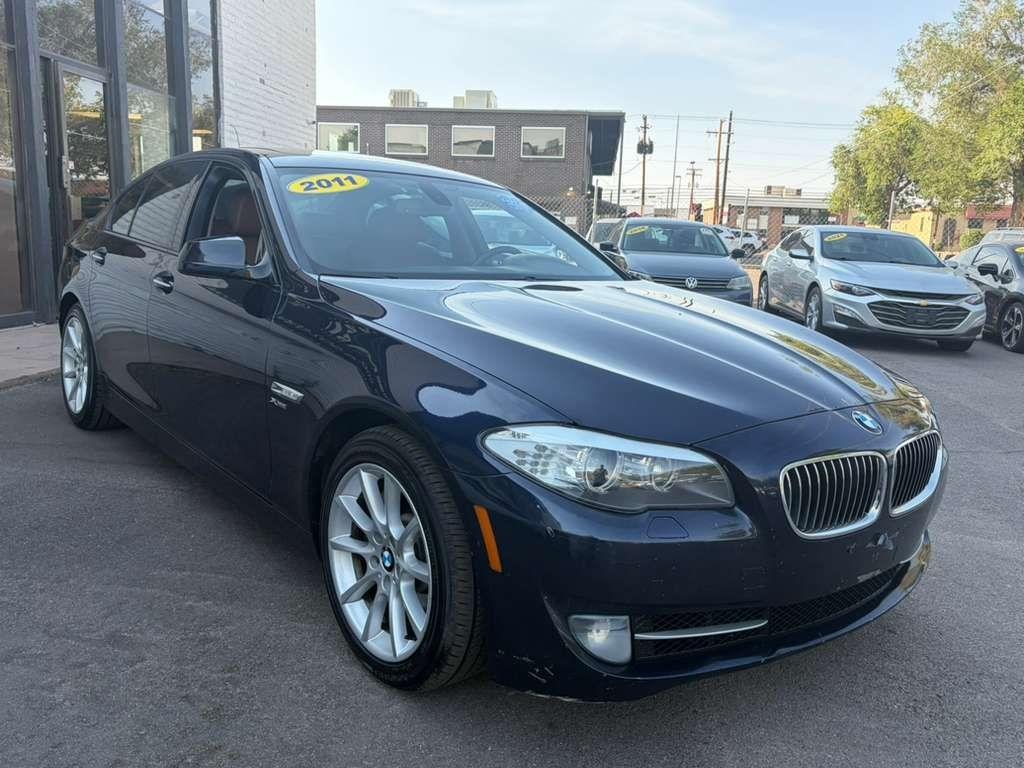 BMW 5-Series 535xi 2011