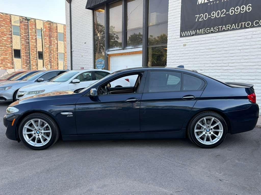 BMW 5-Series 535xi 2011