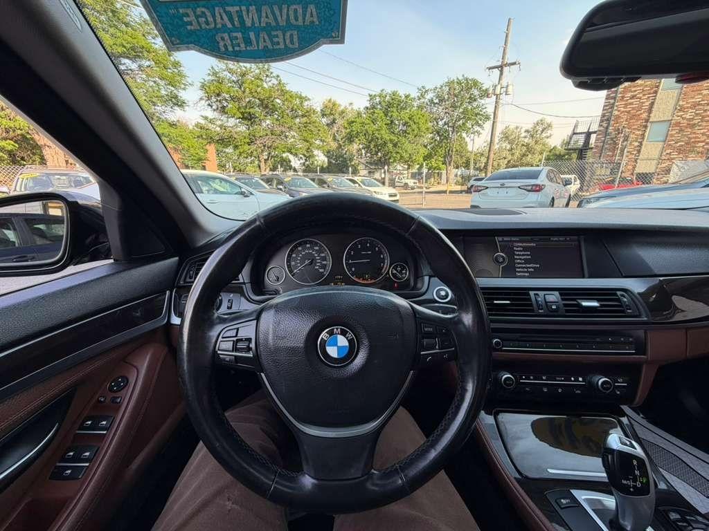 BMW 5-Series 535xi 2011
