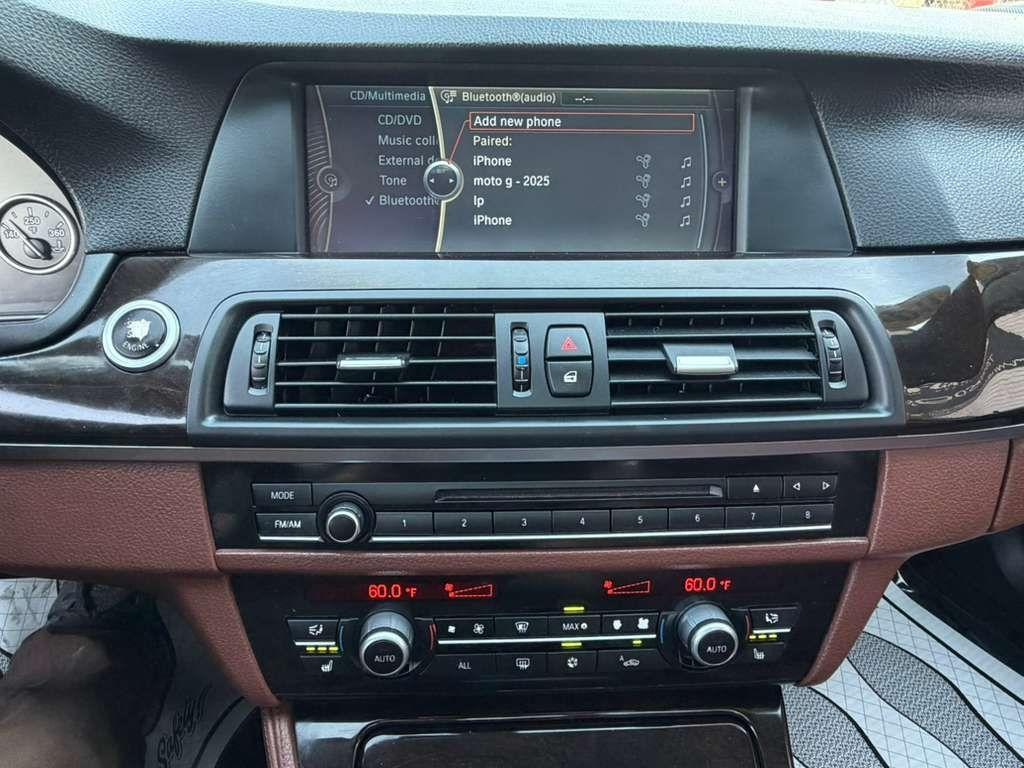 BMW 5-Series 535xi 2011