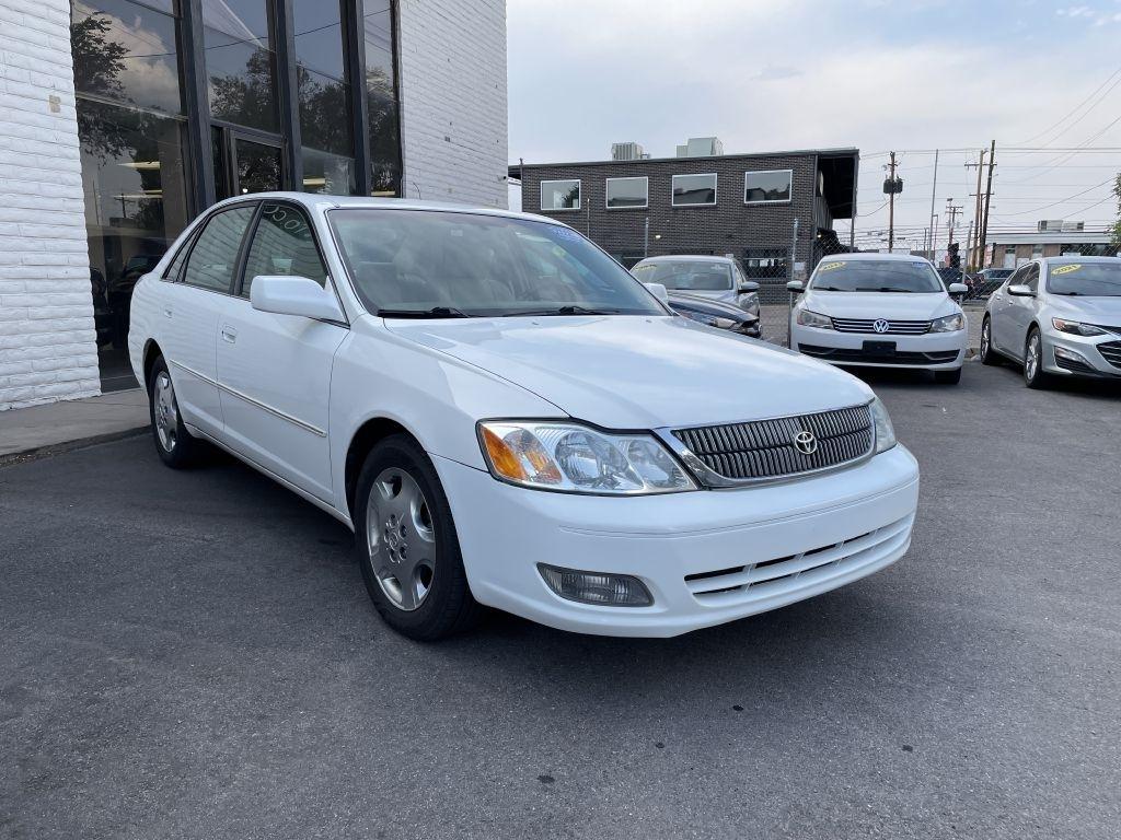 Toyota Avalon XL 2004