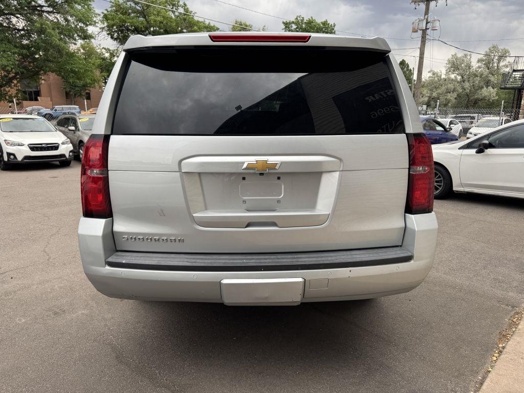 Chevrolet Suburban LT 4WD 2019