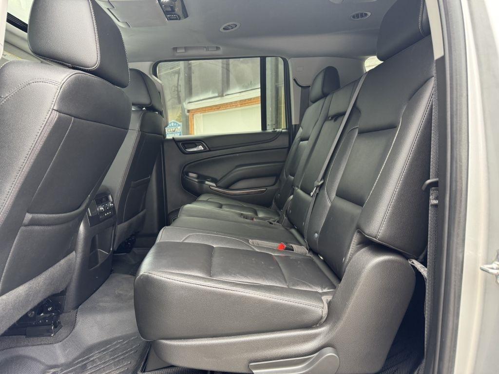 Chevrolet Suburban LT 4WD 2019